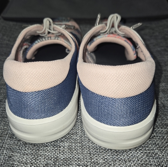 Hey Dudes Karina - Island - Size 9 - Picture 4 of 7